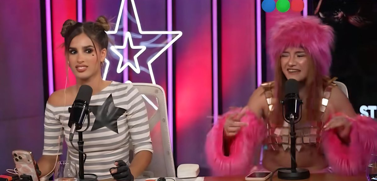 yanujaz's tweet photo. Jajajajajaja TE AMO JULI #Popstars https://t.co/Q5k1hKVI1f
