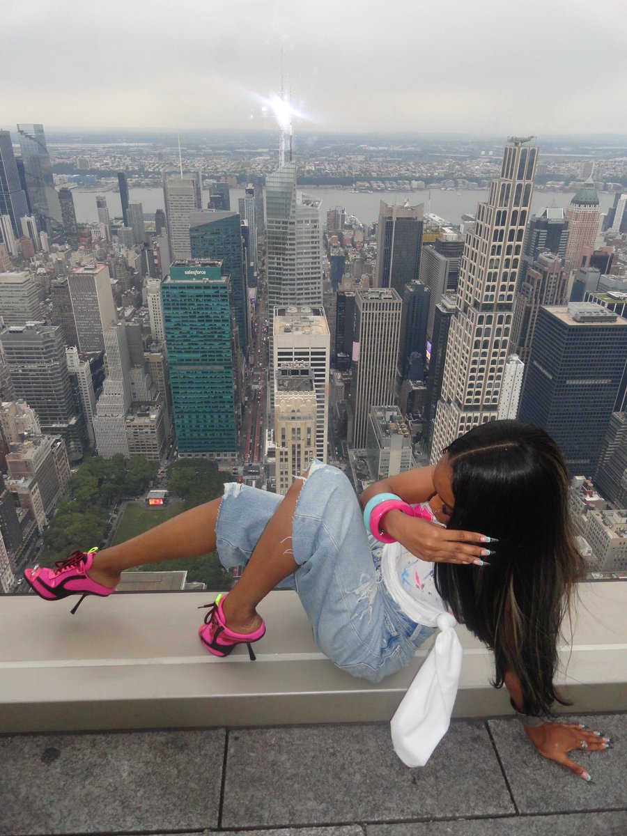 darealxjay's tweet photo. Pretty girls ♡ NY https://t.co/gL17BA3SDe