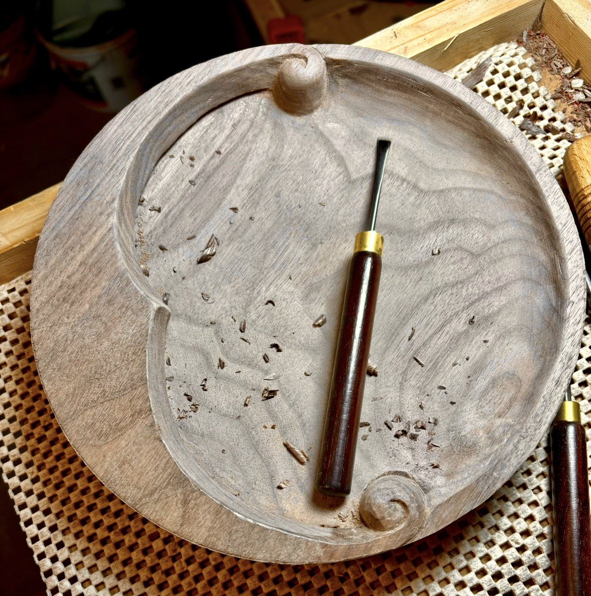 techeneek's tweet photo. The moon bowl walnut 1st pic prototype 4” diameter, the moon bowl 9”diameter progress  to completion https://t.co/ctSHmkfHad