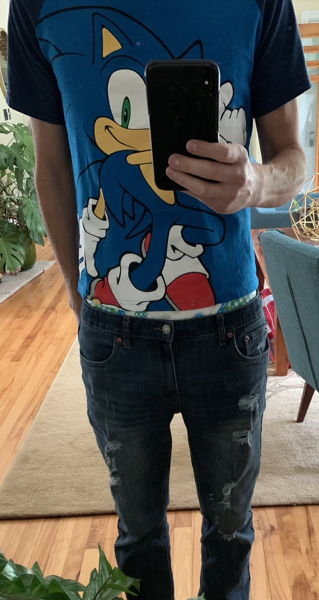 MessyDCs's tweet photo. Once my shoes were properly prepped, and before left for the store, @RuinUrShoes ordered up a particularly embarrassing outfit… asked for my highest rise tshirt and the jeans i had on. Then told me to get padded up, its time to go shoe shopping 😣🫣🫣 https://t.co/LL7g8sZ3bv