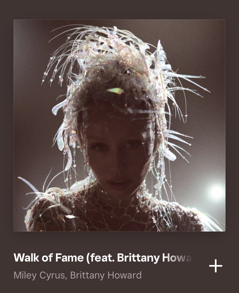 musictalkss's tweet photo. if you need more proof that the masses crave mediocrity just look at what happened to Something Beautiful

one of pop’s biggest names gave us her most ambitious and creative album yet and the reception was mixed because it wasn’t designed to be chart bait

I’m not even posting the singles, which were great too, but these are all incredible tracks and some of Miley’s best imo

not to mention the two ambitious deluxe tracks featuring legendary musicians that were also fantastic

Miley deserved better and I hope her next album gets the flowers that Something Beautiful never did