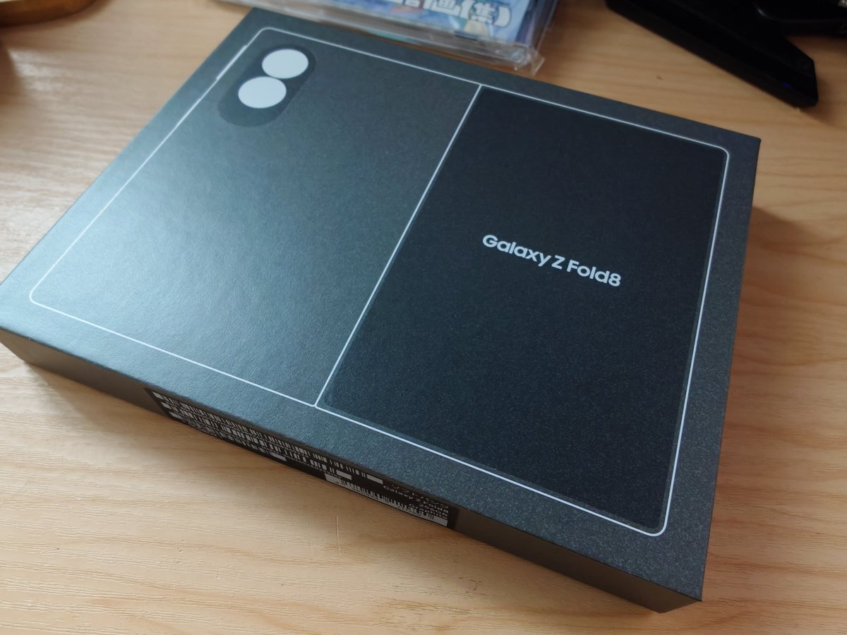 Ruiiroto's tweet photo. 昨日、Galaxy Fold8が届いた。 https://t.co/f4UbJal0XO