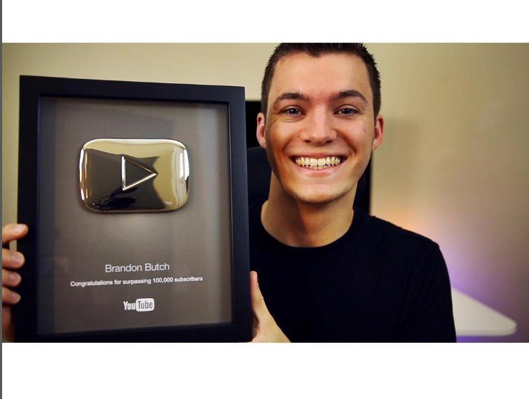 HeyBB_'s tweet photo. @BrandonButch Congratulations Brandon 👏🏼 
You deserve to attend after endless informative @YouTubeCreators content (thank you) and what a great time to visit, with the new #JohnTernus taking over. The #AppleEvent will be great! You've come a long way in 18yrs, since #bbsipodtouchhelp in 2008! https://t.co/3lEMPST0wz