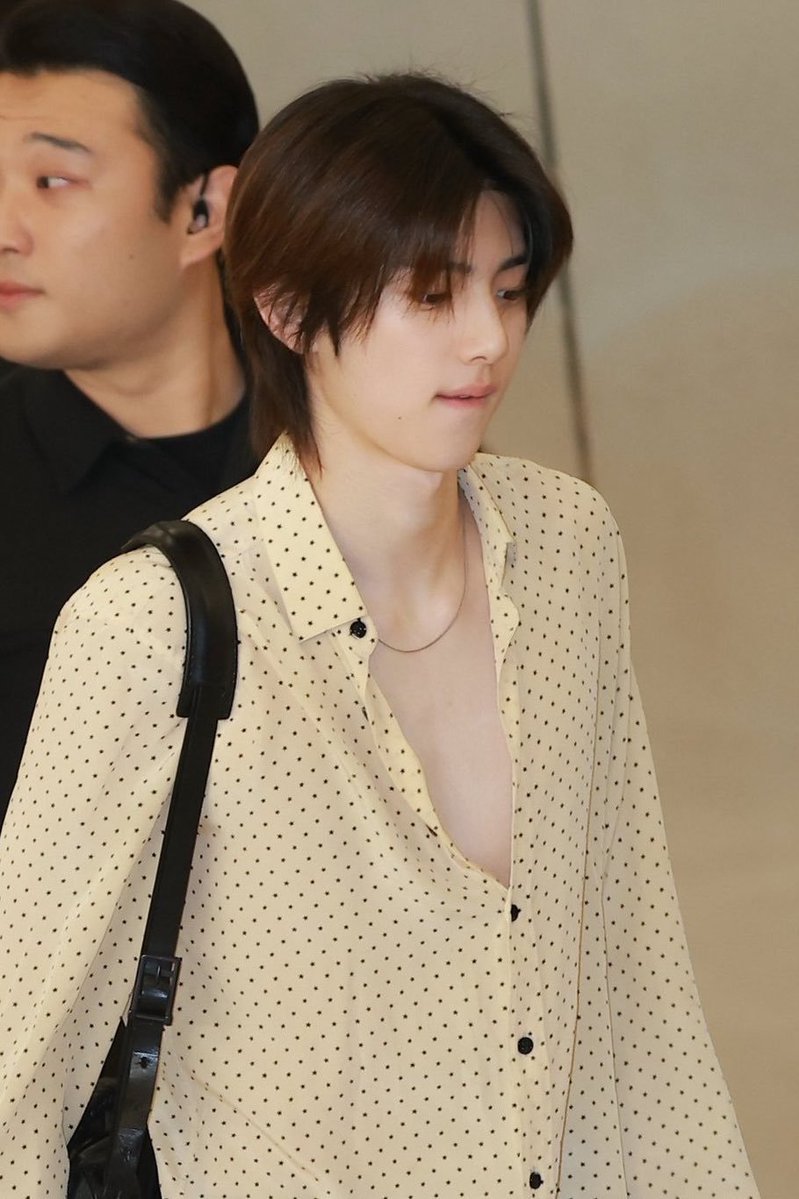 tomatiiiin's tweet photo. Ngeces liat juhoon polkadot terus skrg dia pake polkadot lagi ditambah warna kuning 😭😭😭 aku ini aku target pasarnyaaa 😭😭😭 https://t.co/7k0P599oD4