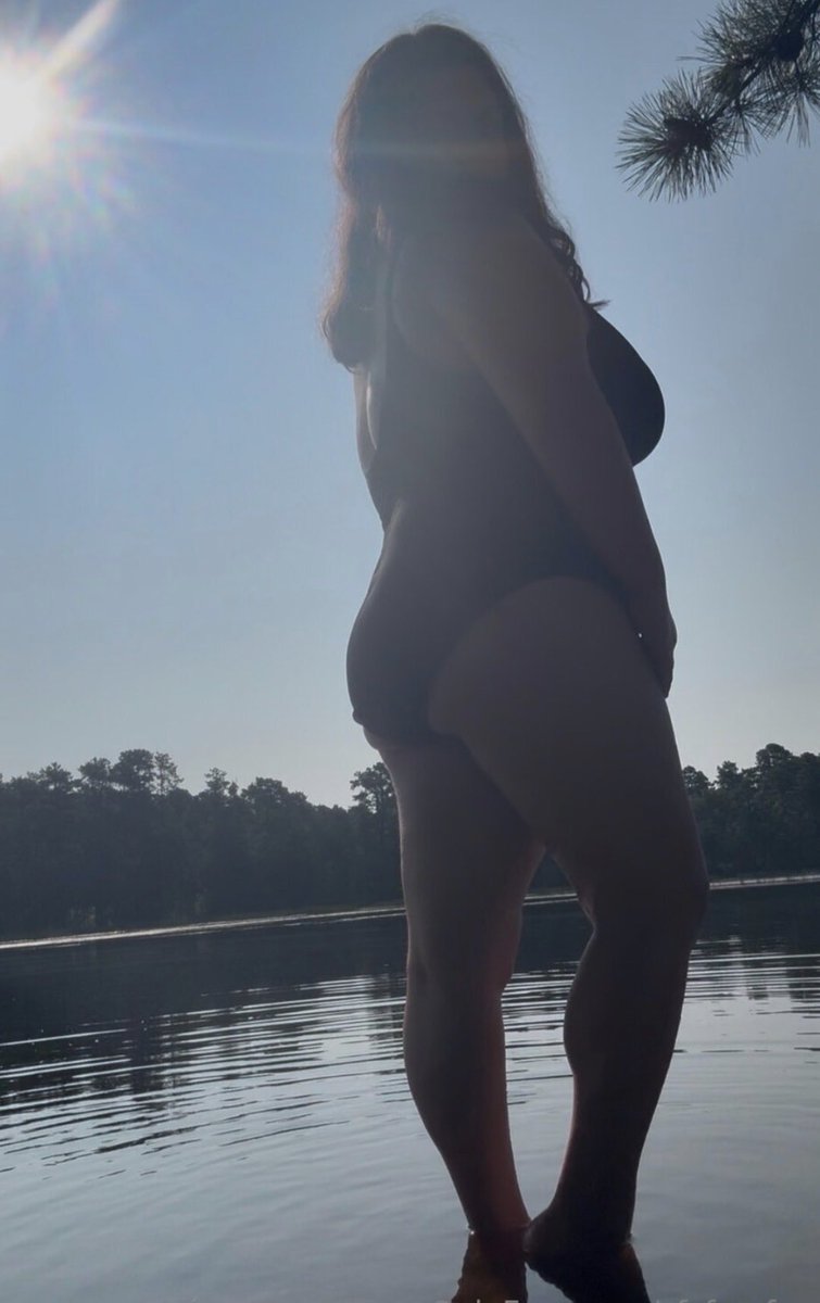 sfcsfwt's tweet photo. Lake Day ❤️ https://t.co/IZCB0Y3Ni5