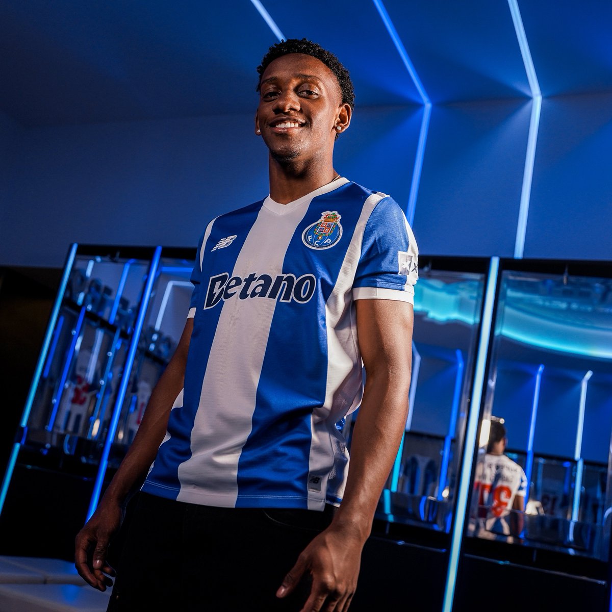 FCPorto's tweet photo. MEC é 🐉 https://t.co/nZ7lZ0WJvb