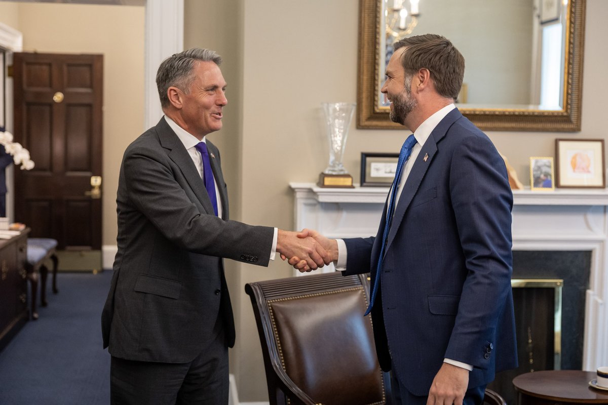 RichardMarlesMP's tweet photo. I had the valuable opportunity to meet with the Vice President of the United States, the Hon JD Vance as we mark the 75th anniversary of ANZUS this week. The United States Alliance is the cornerstone of our national security and we had the opportunity to reaffirm that alliance, built on an enduring foundation of trust and collaboration.