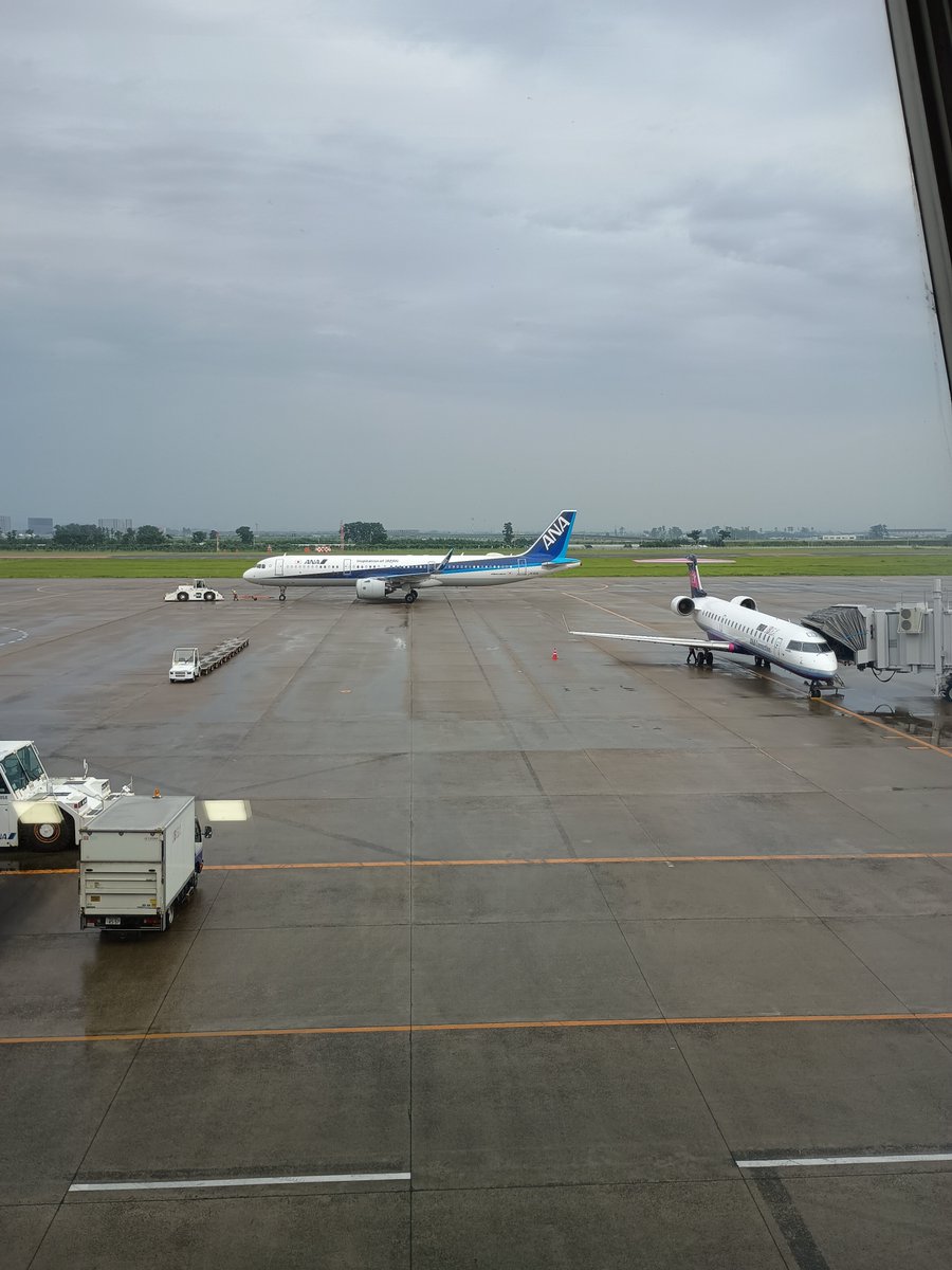 soamama526's tweet photo. 人生初飛行機〜✈
ドキドキ(⁠人⁠ ⁠•͈⁠ᴗ⁠•͈⁠) https://t.co/F8pWUhyhQ5
