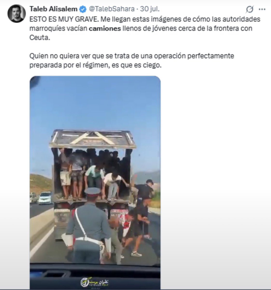 TalebSahara's tweet photo. Ana Pastor alardea hoy de que su equipo investigó el 3 de agosto el vídeo de los camiones marroquíes trasladando a decenas de jóvenes a la frontera de Ceuta, cuando yo el 30 de julio, 4 días antes, ya había publicado y denunciado esta operación en mi cuenta y dijeron que era BULO https://t.co/dWVPCOVlbM