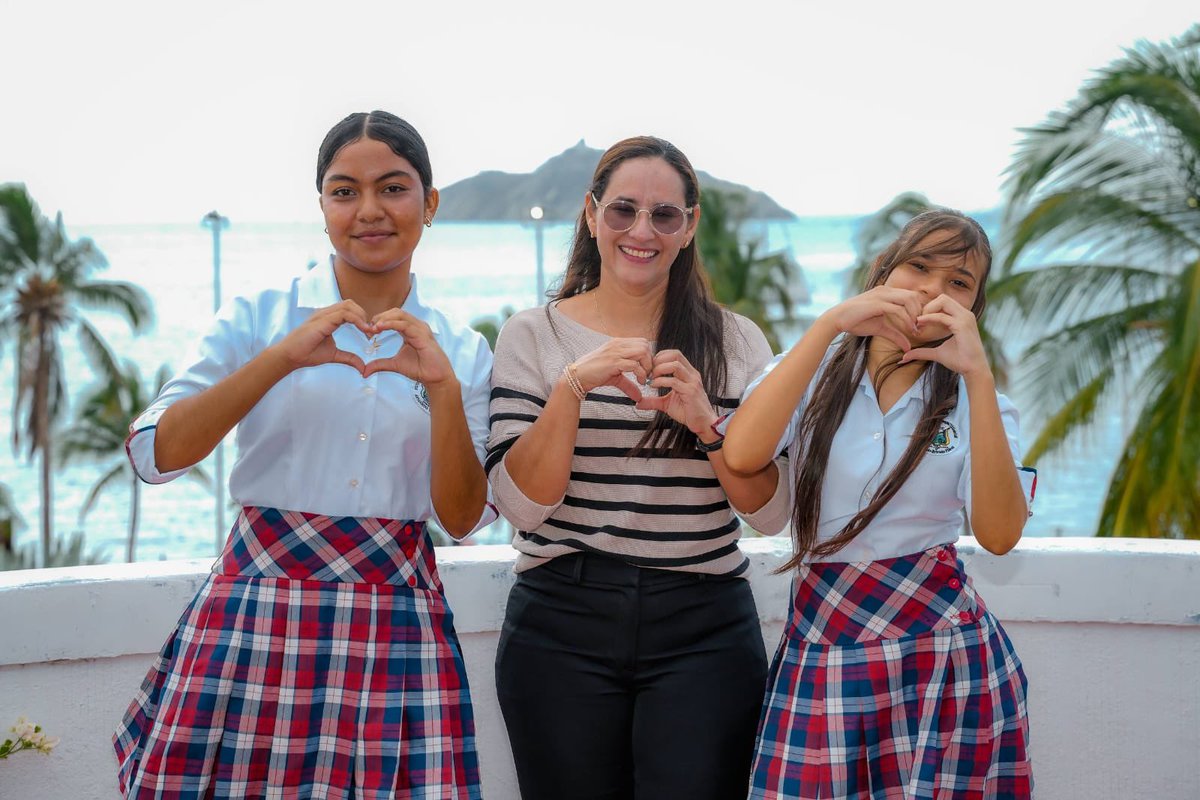MagdalenaGober's tweet photo. 🇨🇴✈️ ¡Talento del Magdalena que cruza fronteras!

Dos estudiantes de la IED Armando Estrada Flórez, de Zona Bananera, viajarán a España para representar a Colombia en el EISI Europa. https://t.co/VRcc5RmgXs