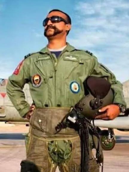 AnilYadavmedia1's tweet photo. अभिनंदन ने IAF से रिटायर्डमेंट ले लिया है,
कॉमर्शियल कंपनी Fly 91 का जहाज उड़ाएँगे अब,

ज्यादा सैलरी मिलेगी अब, https://t.co/wzWbUOQGNM