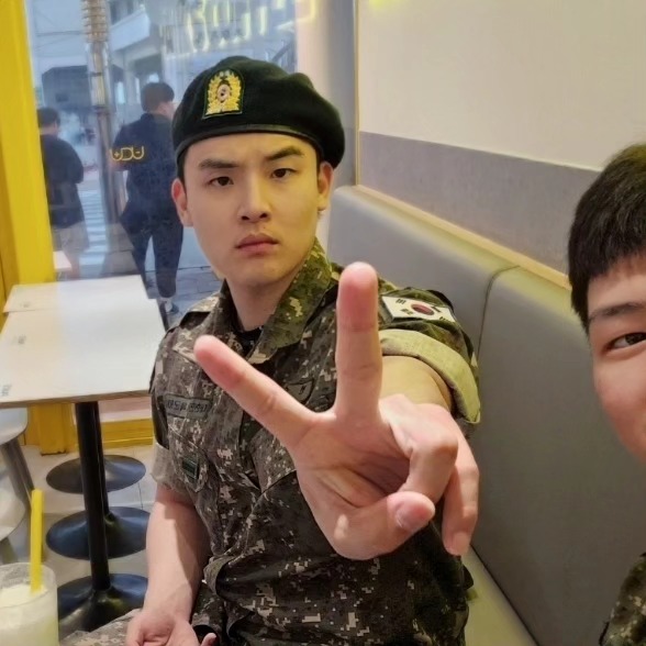 byun_daeseng's tweet photo. 딱 1년 남았다잉? https://t.co/uAw5Sb9YYV