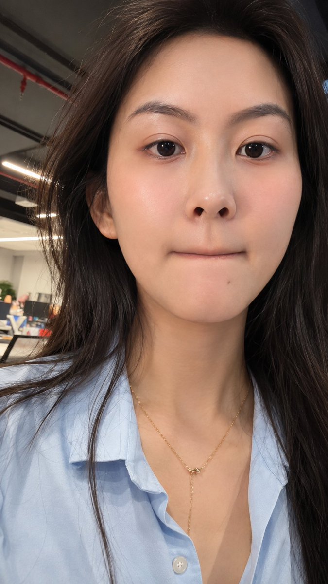jessicaphungfit's tweet photo. Có những hôm 2–3 giờ chiều buồn ngủ là mình nghĩ ngay tới cà phê.

Nhưng đôi khi vấn đề lại đơn giản là:
ăn trưa quá no, thiếu nước hoặc ngồi một chỗ quá lâu.
Mình thường thử đứng dậy đi vài phút + uống nước trước.

Nếu vẫn buồn ngủ thì mới tính tới ly tiếp theo 😆
