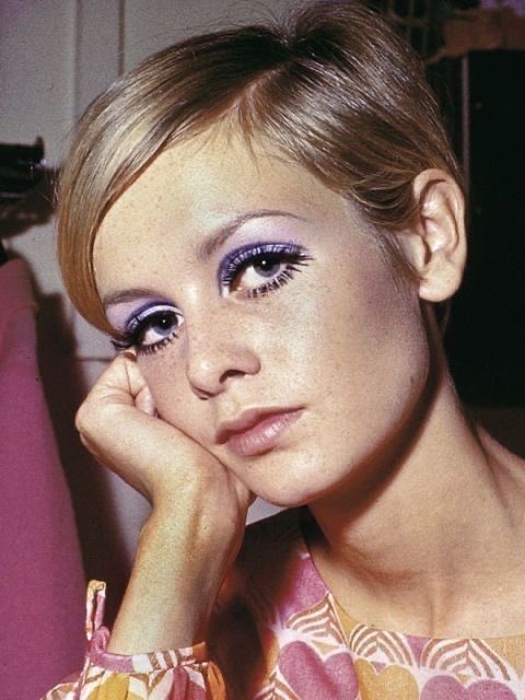 angwelwing0's tweet photo. Twiggy 1960s https://t.co/bgAuImzio5