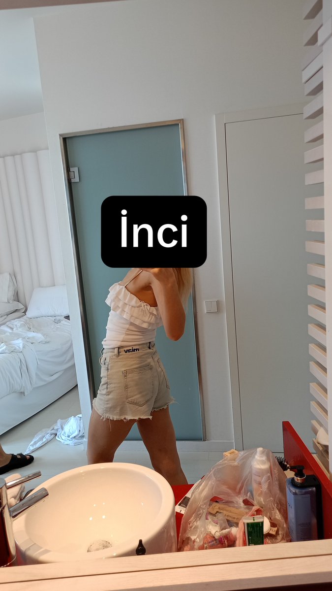 DianaHazelton2's tweet photo. #izmir #YönetimUyumaFenereTransfer  #Yönetimistifa #izmirkızı günaydın dostlar hayırlı sabahlar olsun 🥰 https://t.co/UDEn0elKDq