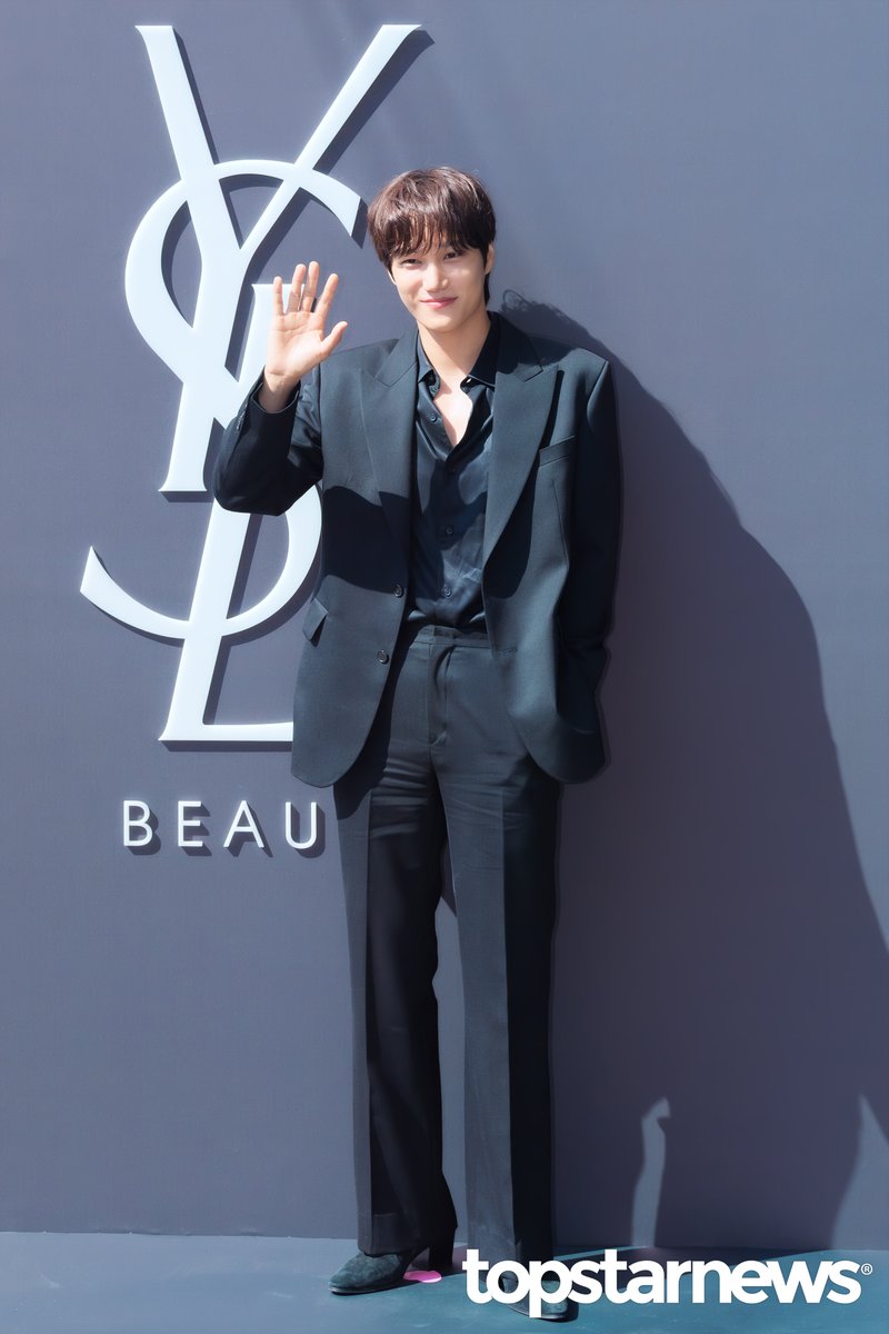 knockknock0408's tweet photo. KAI https://t.co/0Cro1Cw4Jr
