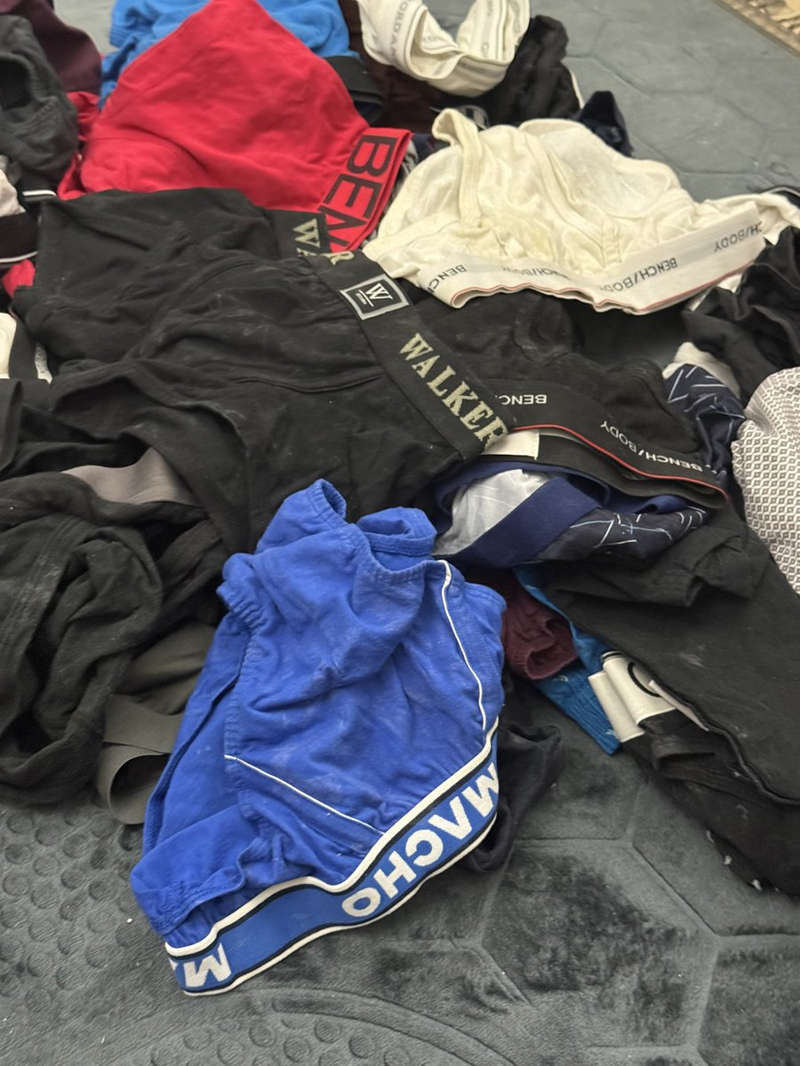 MagnaNgBrief's tweet photo. Lots of cumrags ... Iba rito mga brief na naka one night stand mo #Underwearfetish #brieffetish #cumrag #fuckingundies https://t.co/piAPmft4Kz