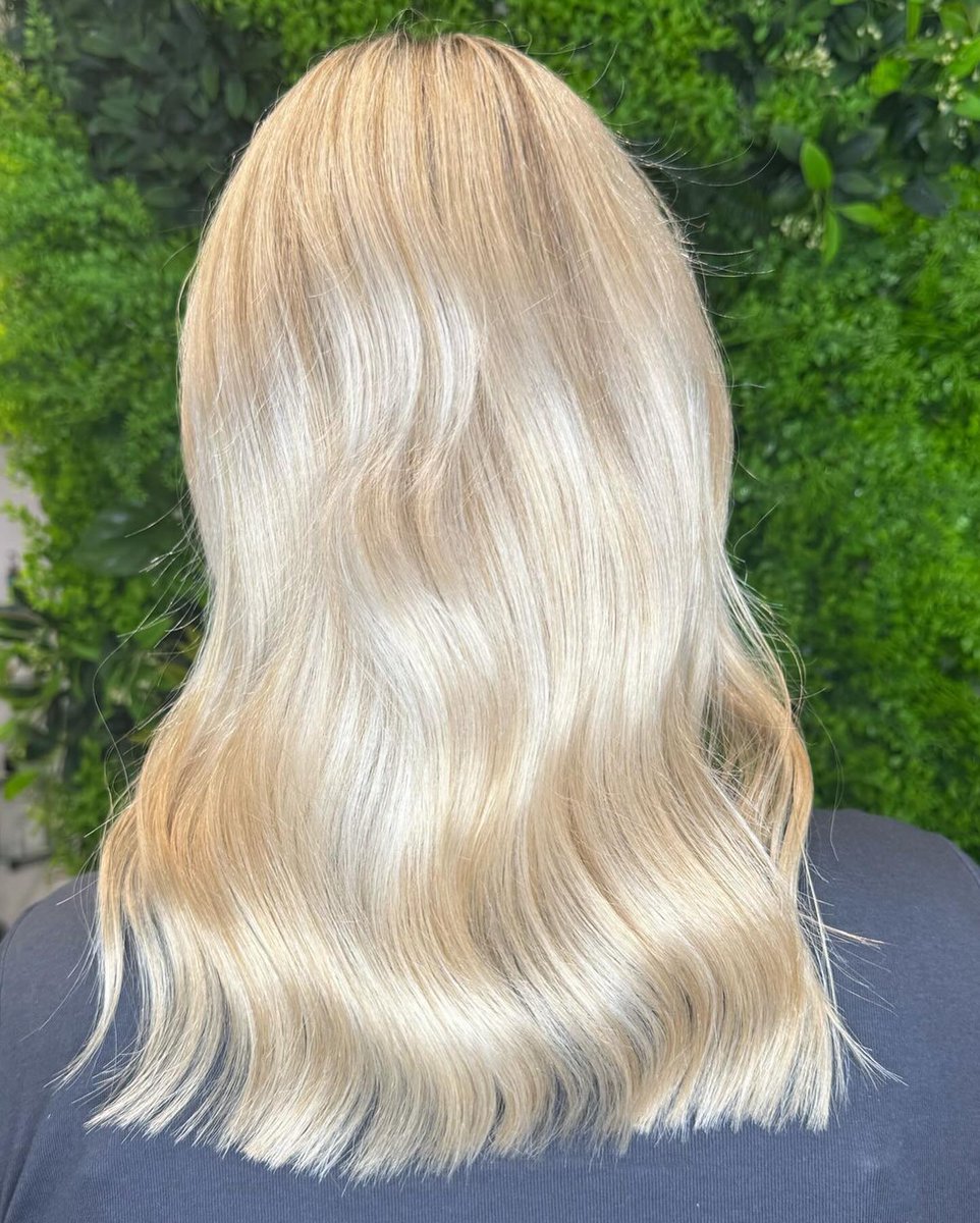 Rique450's tweet photo. Blonde hair, don’t care. A fresh blonde refresh and tone by Spyrit. https://t.co/6exLt7QATm