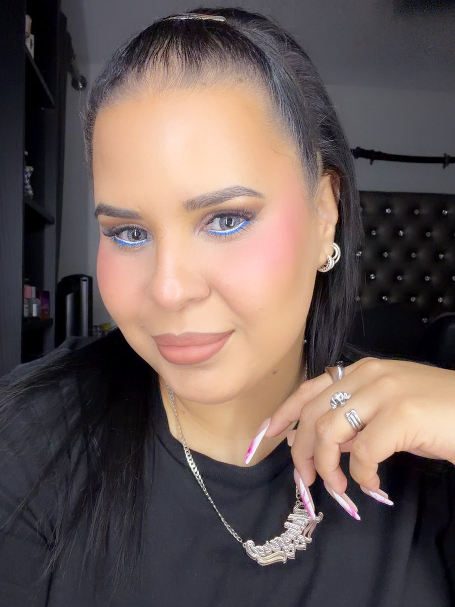 NieFran's tweet photo. @supergbeauty @supergirl_1000 @sephora https://t.co/6hXaCURzlW