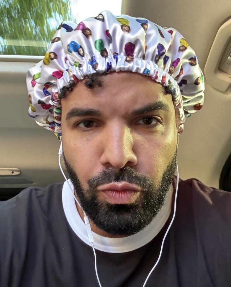 Rap's tweet photo. Drake dropped 'Certified Lover Boy' 5 years ago today 💿🤰 https://t.co/XZiAT0ulUS