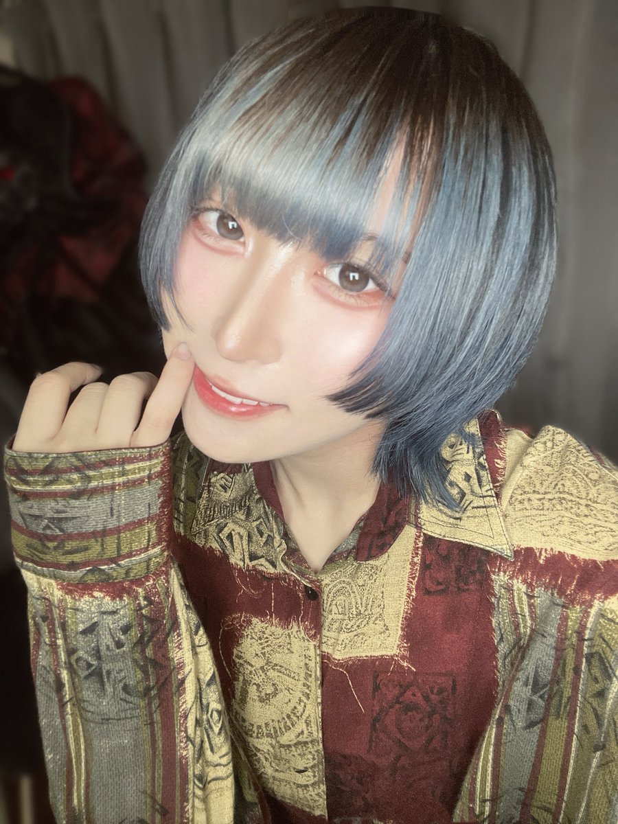 pomberr_ru10's tweet photo. ﾆｯ (おはよう)

回らない水光カラコンまだ本当に回らないのを見つけられなくて加工でなんとかする様 https://t.co/c5IQPITkQC