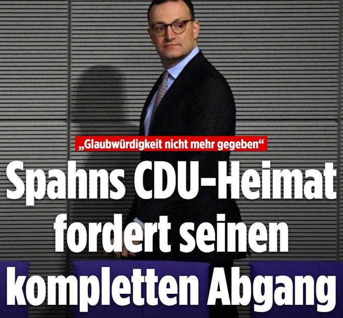 moderkopf16756's tweet photo. #Spahn sitzt jetzt wieder da, wo er #Lobbygelder an Kumpel verteilen kann, im #Haushaltsausschuss. Das nenne ich mal den Bock zum Gärtner machen. Die #CDUfährtDeutschlandandiewand hat keinerlei Scham mehr.
#Spahnrücktritt und #Spahnuntersuchungsausschuss sofort! https://t.co/kIBiwMcFVs