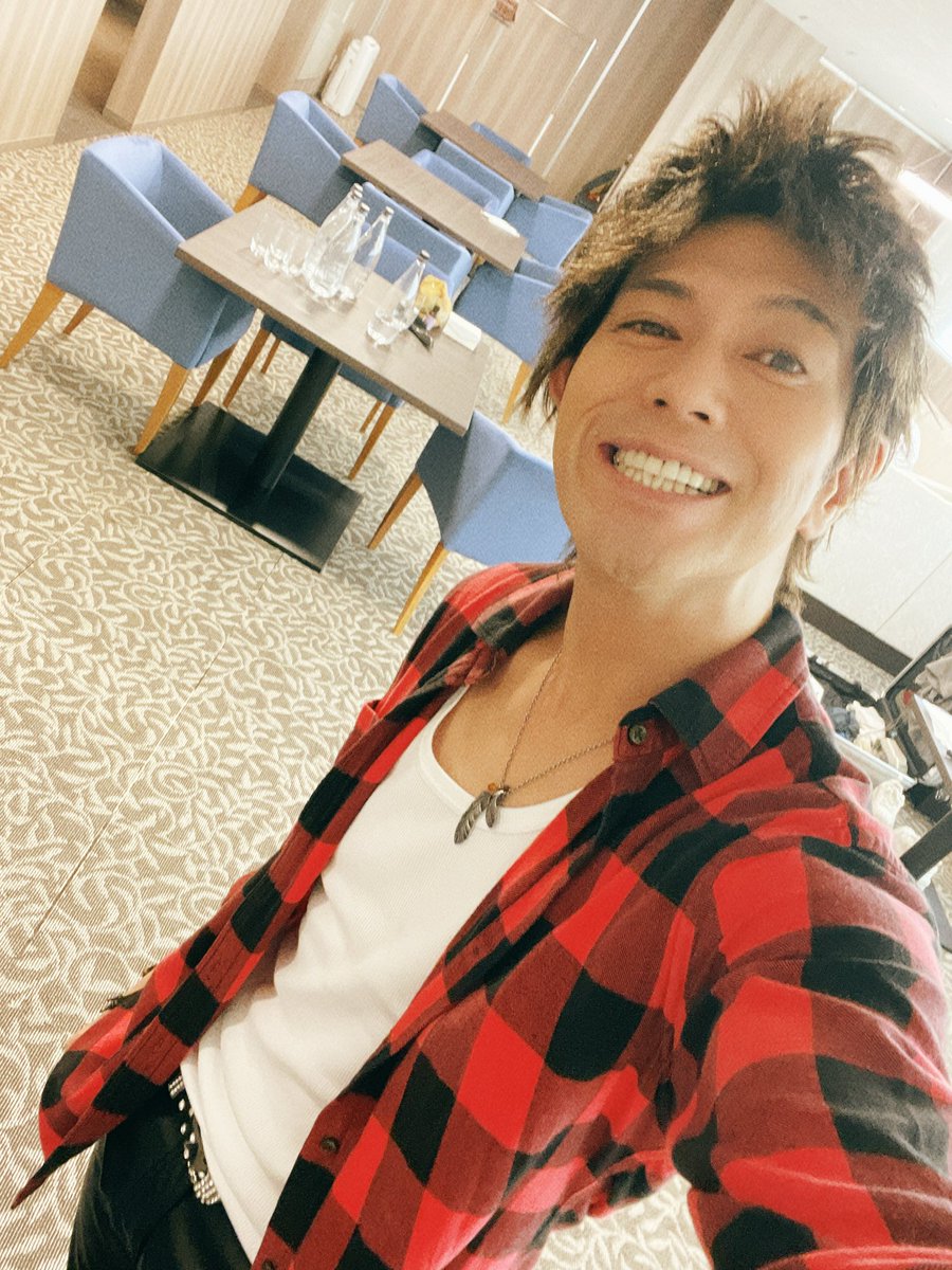 hikaru0084's tweet photo. いってきまーす！！

It's SHOW TIME〜〜✨✨ https://t.co/XQxBTD43CH