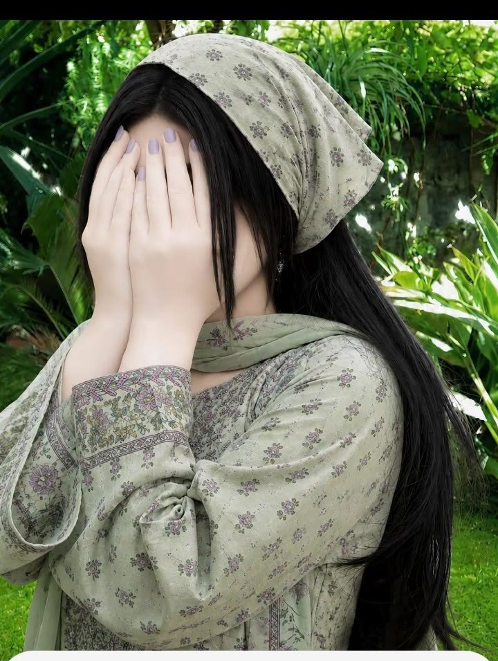 mairabkq's tweet photo. "سچی تلاش باہر کی دنیا میں نہیں، اپنے اندر کے سنسان راستوں پر ہوتی ہے۔ https://t.co/hAQSKJzQNG
