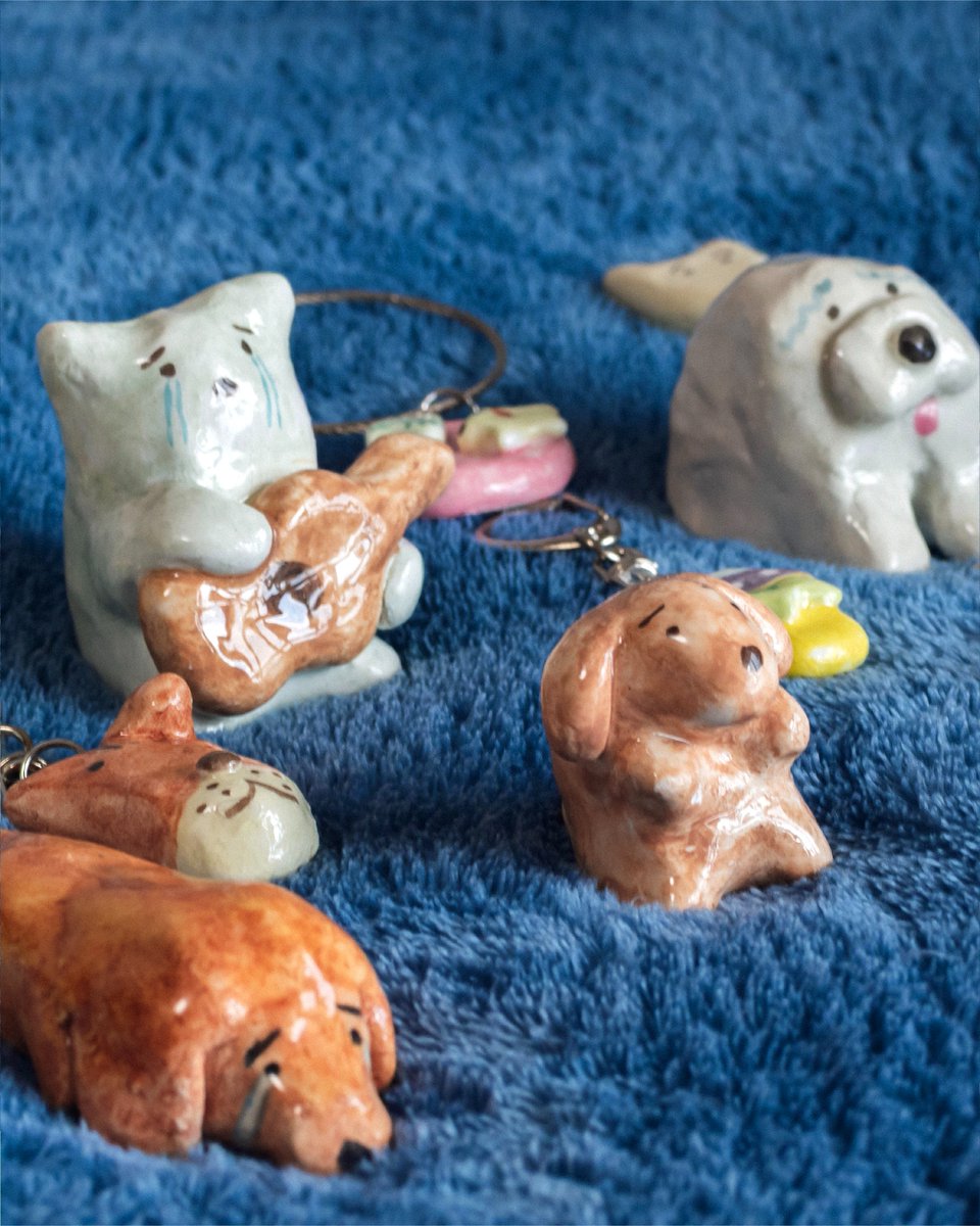 BiBeauRock's tweet photo. 9/5の #ZINEフェス動物 でImaginu[series6]を販売します。
作品の利益は中東危機：緊急募金へ寄付します。
どこかで生きている人や生き物の存在へ、イメージを広げてもらうきっかけになればという思いから、このプロジェクトを始めました。
自分は原画イラストとイメージ撮影を担当しました🐕‍🦺 https://t.co/dA3EWs88Ov