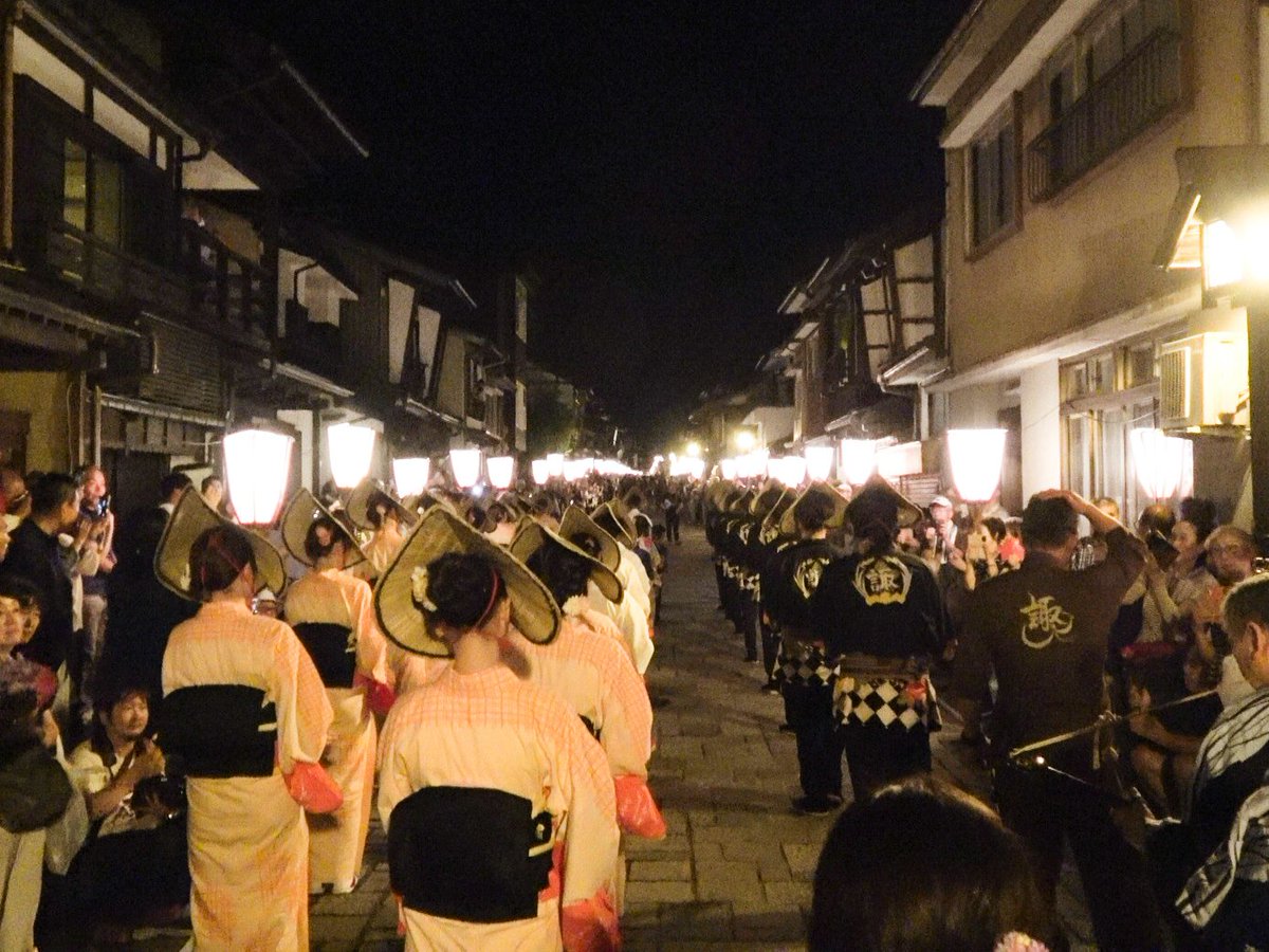 ok2177's tweet photo. 今週は富山のおわら風の盆を見に行ってきました。平日なのに大混雑でした。でも行って良かった。新湊のきときと食堂や氷見の市場食堂で海鮮丼も堪能しました。 https://t.co/MyJcogfiDf