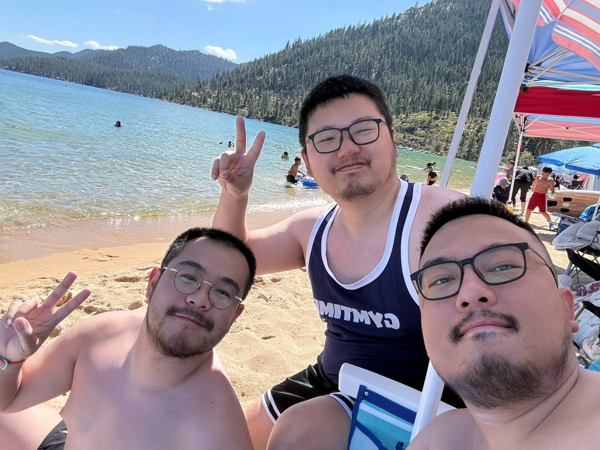 darkgreymon's tweet photo. 太浩湖边晒太阳玩水🏖️ https://t.co/oigEo5So7M