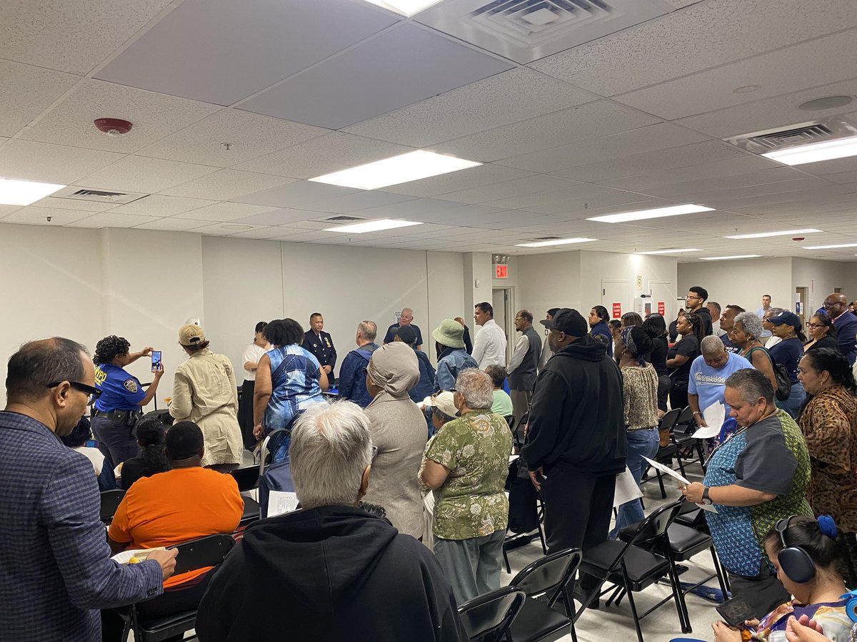 D8Connect's tweet photo. A full house @NYPD43Pct Community Council, @CMAmandaFarias @BronxDAClark @AMEmeritaTorres @CB9Bronx https://t.co/bsjyq66YSY