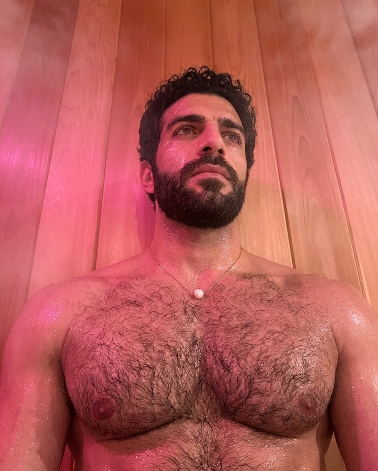 MrBruceear's tweet photo. Do you want to join me in the sauna? https://t.co/Kfpwvr5ym4
