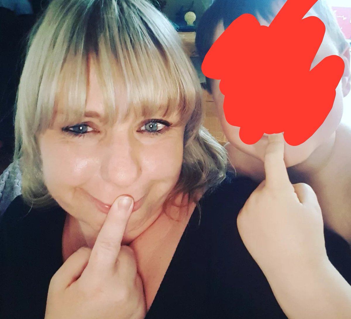 vickypbbw's tweet photo. Funny faces with the boy lol. 

#mumuk #ukmum #lol #ukmom #funnyass #bbwmother #uk #dumbface #easymm https://t.co/diadPtbNUD