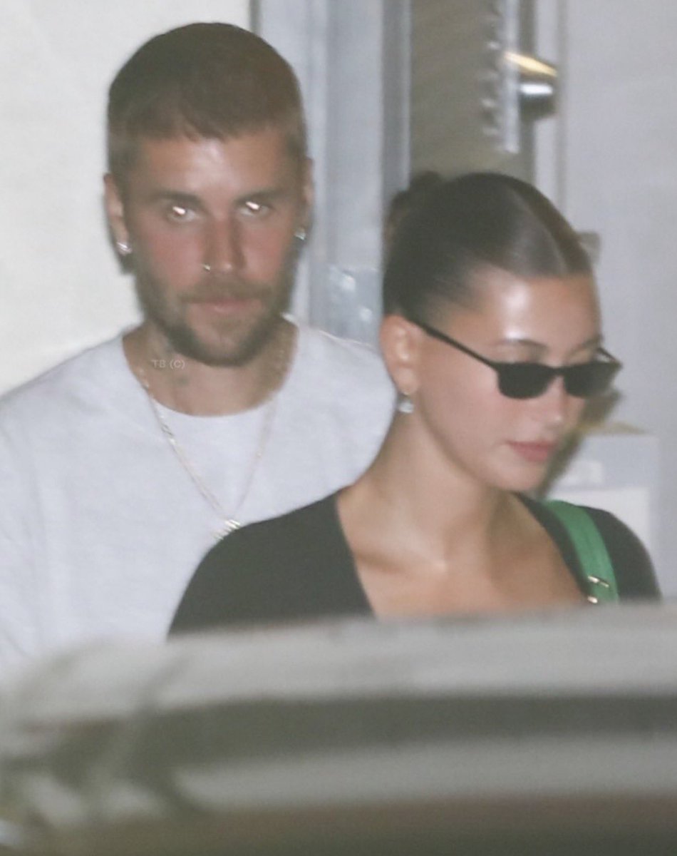 offmybieber's tweet photo. MOM AND DAD https://t.co/376vg95IVB