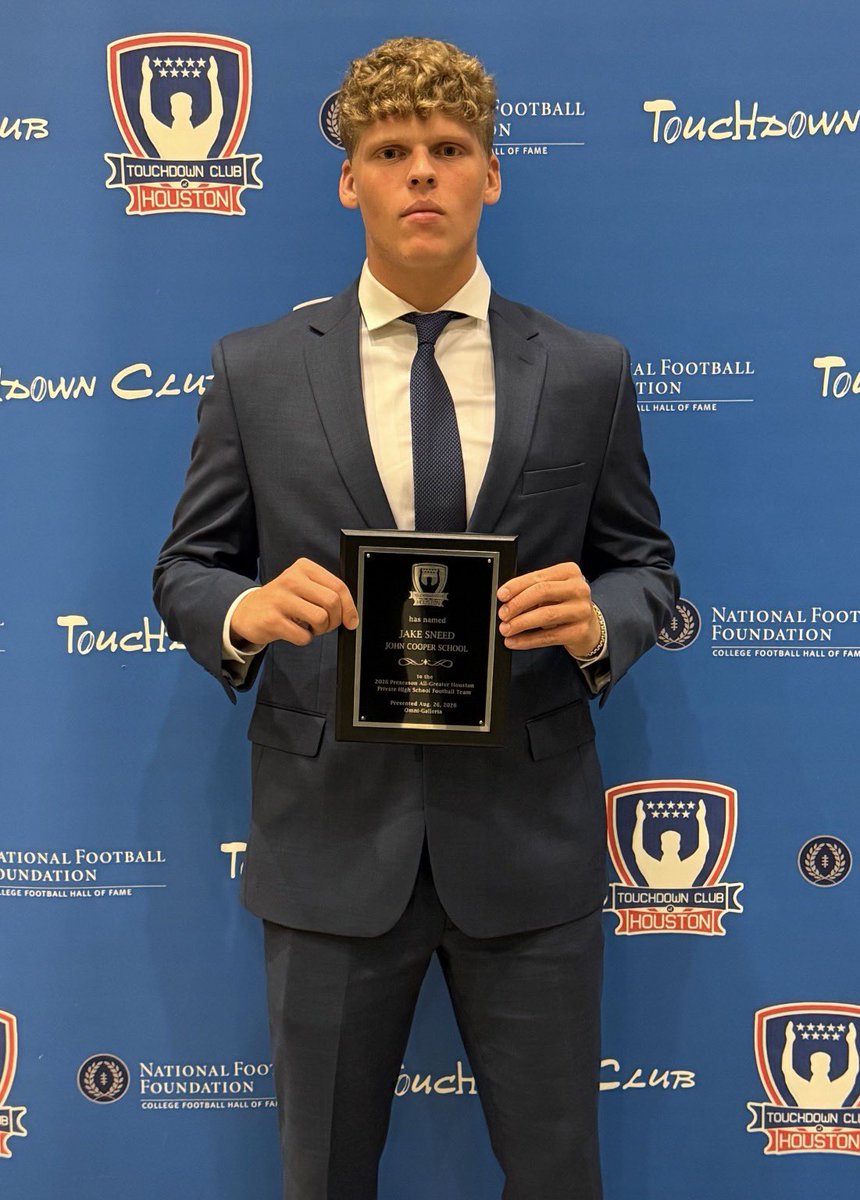 JakeSneed2027's tweet photo. It was an honor to be named to the 2026 Touchdown Club of Houston Preseason All-Greater Houston team! @HoustonTDClub @Coach_DeHaven @footwork_king1 @jarrettbailey12 @IronWillSC @CollinWeaks @colsoncollinsqb @BenGChase https://t.co/ce0lETiJOT