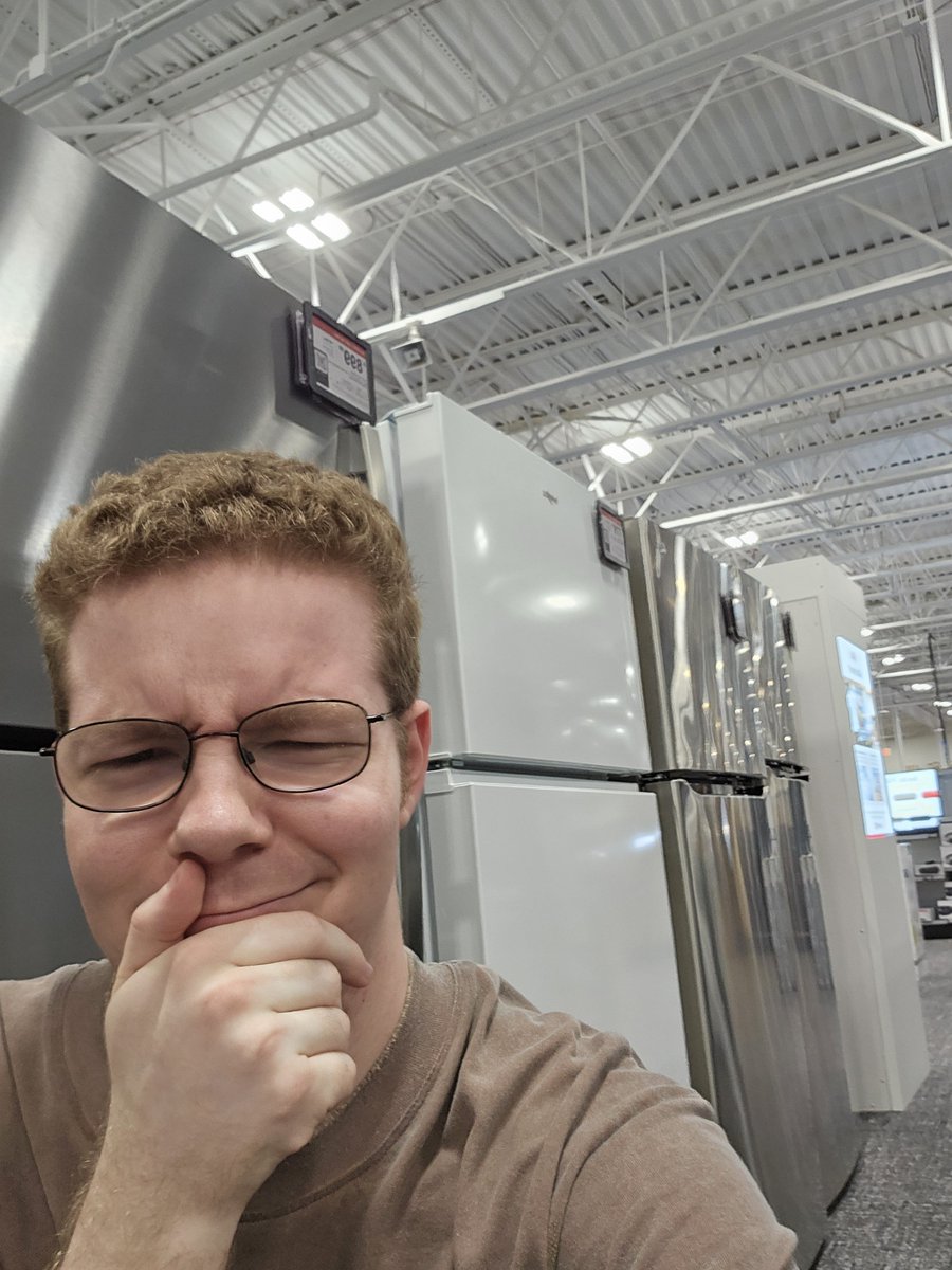 feinberg_mc's tweet photo. Fridge shopping 🤑🤑🤑 https://t.co/J162ZowcCV