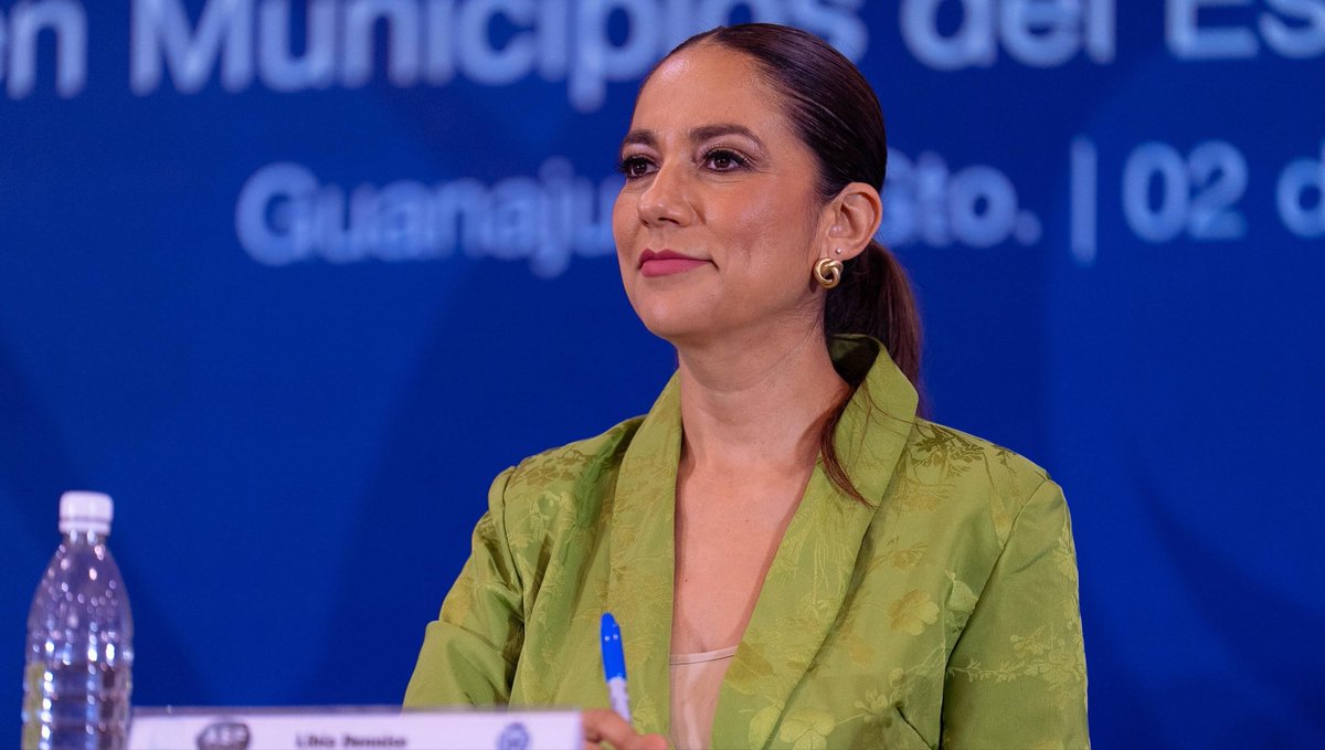 gobgente's tweet photo. La confianza de la gente se construye con cuentas claras y hechos. 💙

Hoy, nuestra Gobernadora @LibiaDennise participó en la apertura de las Auditorías Integrales a los Recursos del Gasto Federalizado de la Cuenta Pública 2025 en los 46 municipios de Guanajuato. https://t.co/Wbv0HSoNtE