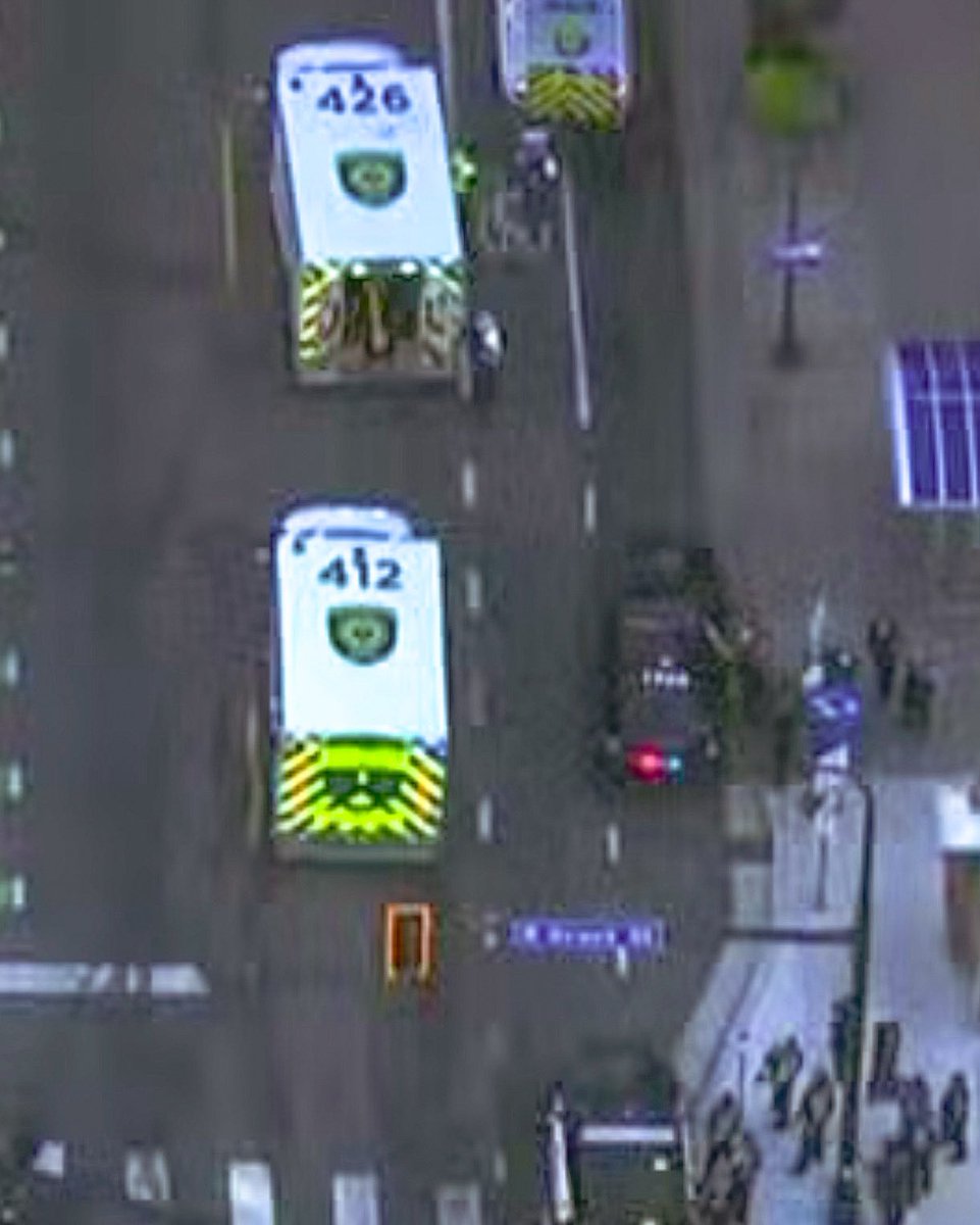 liberty_clarion's tweet photo. A guy who got evicted from his apartment today opened fire on cops & hit two of them, k-lled two other people then himself in downtown Minneapolis. 

KSTP 5 is reporting, “A law enforcement source says at least two people are dead after at least six people, including two police officers, were shot in downtown Minneapolis on Wednesday afternoon. The suspect died by suicide.

One officer was shot in the stomach, and another was shot in the leg, a city hall source said. A source close to
5 EYEWITNESS NEWS confirmed one officer is in surgery as of 5:39 p.m., adding the other officer received non-life-threatening injuries.

The source said the incident began when Minneapolis police were called to an apartment building near 15
East Grant Street. When officers entered the building, a shooter opened fire on them.

A witness told 5 EYEWITNESS NEWS the shooting took place in an elevator in the apartment complex.

A source told KSTP that Minneapolis officers were called to the apartment earlier Wednesday for a disturbance involving the same suspect. They say he was evicted from the apartment today.”

Dude lost it. Hope the cops & others heal quickly.