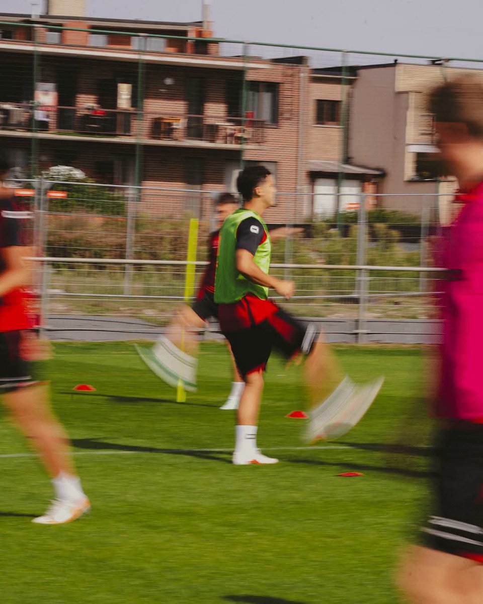 Barceloneactual's tweet photo. 🏋️ Alvaro Cortés a commencé l'entraînement avec son nouveau club.

✊ Bonne chance ! 🛡️

📸 @official_rafc https://t.co/GaFnkkfGQa