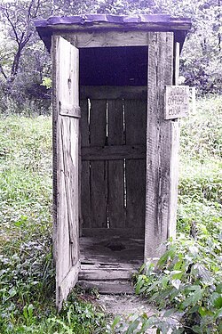 Runtcaper's tweet photo. @Patriciagouree Russia.

We have everything.

....Except indoor plumbing. https://t.co/V0T55Wx6Za