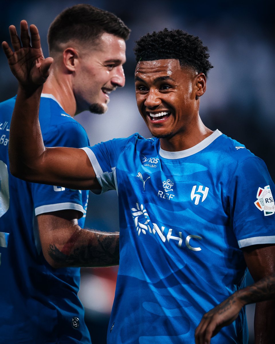 MnbrAlhilal's tweet photo. 🚨🚨🚨🎙️ أولي واتكينز:

سجلت هدف أُلغي بداعي التسلل وكان ذلك محبطًا، لكنني سجلت هدف آخر صحيح.

أنا أعلم أنني سأحصل على الكثير من الفرص، روبن وسيرجي لاعبان ذكيان جدًا 🥶💙 https://t.co/XnwgYpTFJM