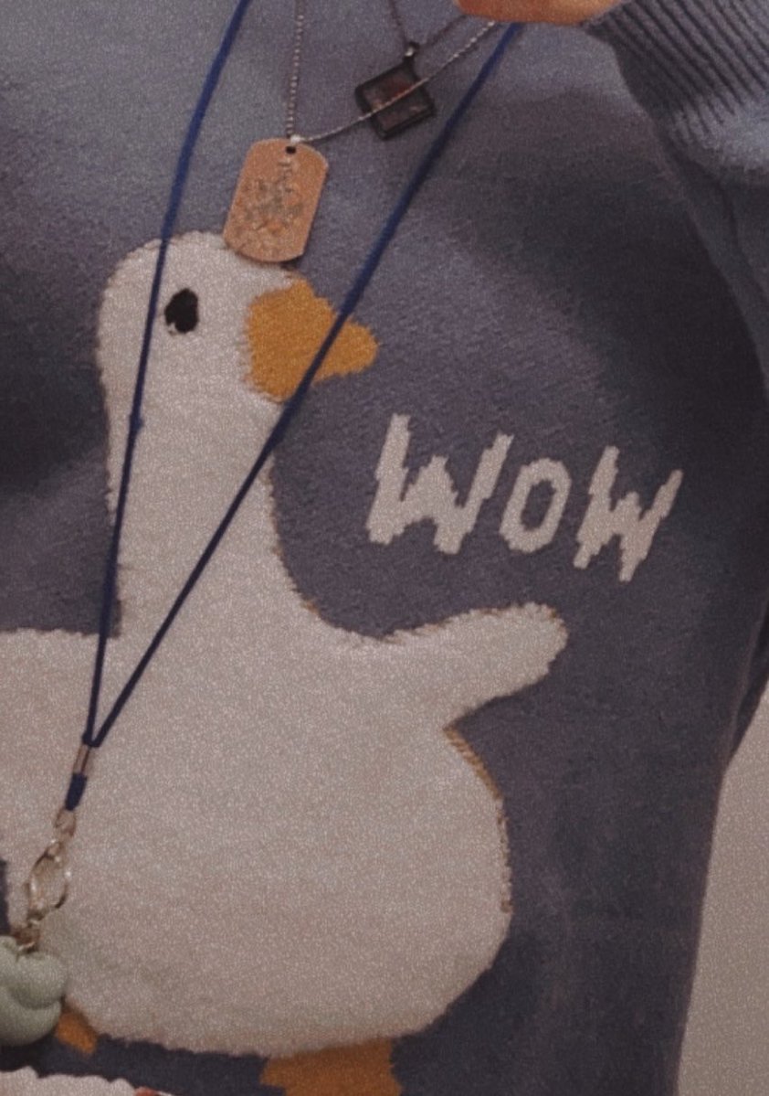 summerleavz's tweet photo. I think he makes for an appropriate pub sweater, lol. https://t.co/ft5ieFP0Uy