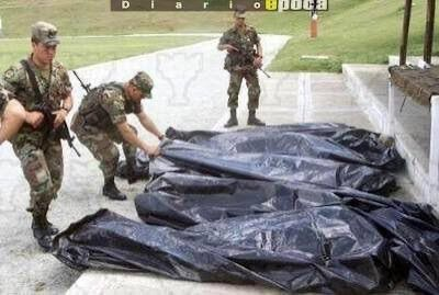 Mafalda_2020_'s tweet photo. Lo siento, señoras y señores, pero esto me empieza a oler muy mal.
Colombia ya vivió una época en la que celebrábamos cifras de “bajas” como trofeos. Nos mostraban cuerpos, uniformes y resultados operacionales, mientras después descubríamos que detrás de muchas de esas cifras había civiles inocentes asesinados y presentados como guerrilleros muertos en combate.
Por eso, si hoy nos dicen que hubo 23 “terroristas abatidos”, también tenemos derecho a preguntar: ¿quiénes eran?, ¿cuáles son sus nombres?, ¿están plenamente identificados?, ¿qué evidencia existe de su pertenencia al grupo armado?, ¿en qué circunstancias murió cada uno?
No estoy diciendo que estas personas fueran inocentes. Estoy diciendo algo mucho más elemental: un Estado de derecho no puede pedirnos que aceptemos la palabra “terrorista” como sustituto de la identidad y de las pruebas.
Ya conocemos demasiado bien nuestra historia para volver a aplaudir cadáveres y preguntar después.
Colombia aprendió de la peor manera que contar muertos no es lo mismo que demostrar resultados.