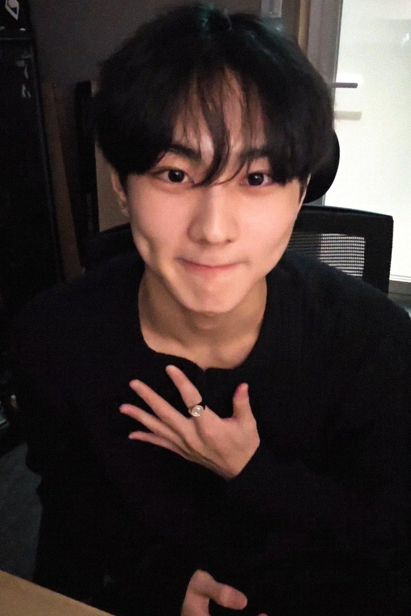 jungwon_mine's tweet photo. always be happy wonie https://t.co/3n3PFaC8tK