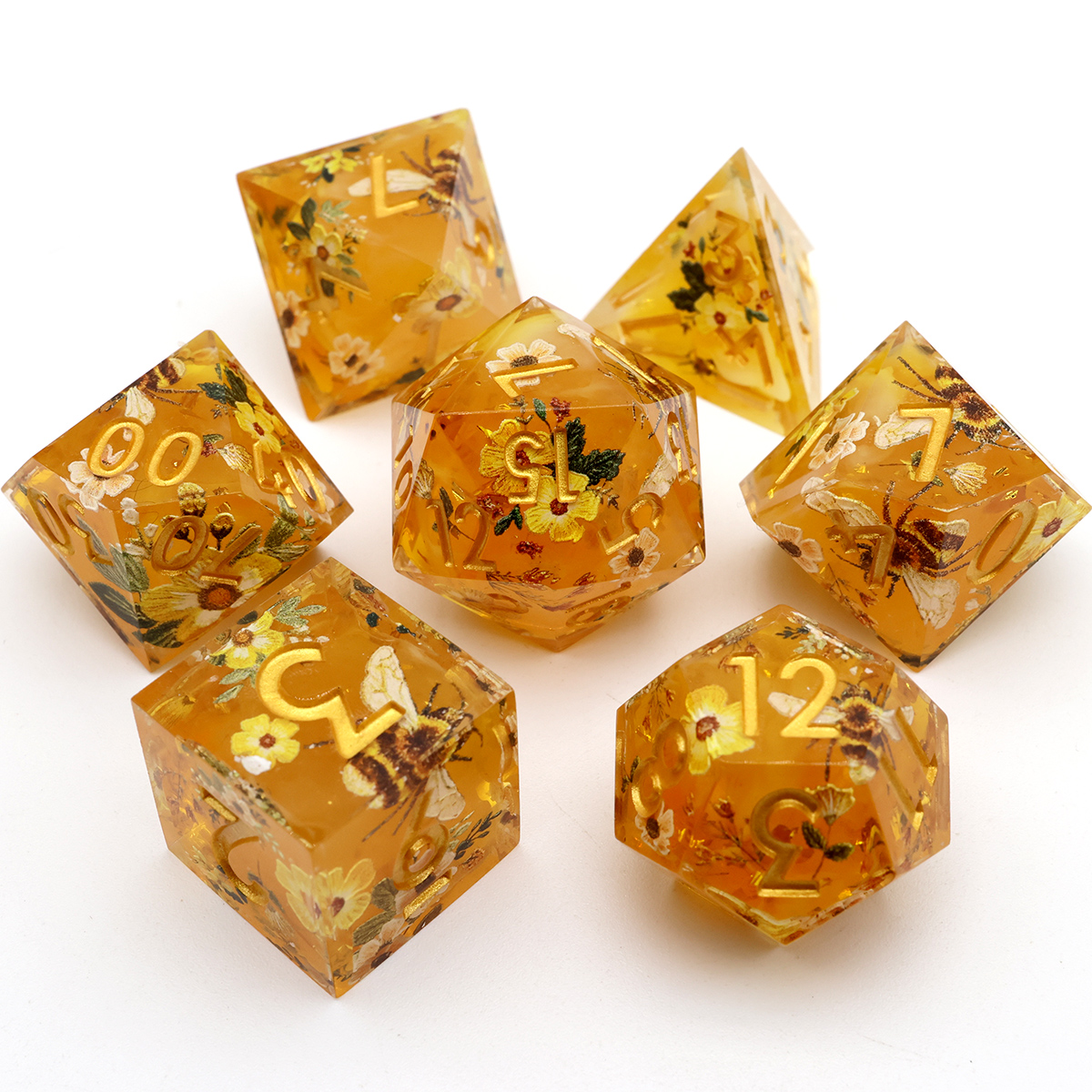ManyM92950's tweet photo. Bottled sunshine, wildflowers, and a little honeybee magic. Sharp edges never looked so sweet. โจ๐ฏ
#dnd #resinart #handmadedice #polyhedraldice https://t.co/wiLJv9ITTD