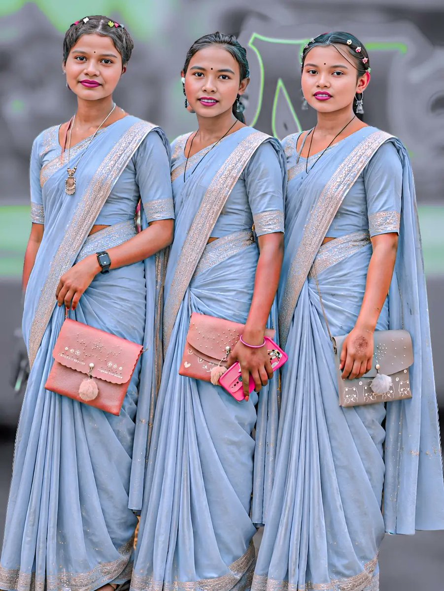 LuurdesD's tweet photo. @indrajit___hashda @lll__birsing__editor__100k__ll https://t.co/TBgSLhOlTC