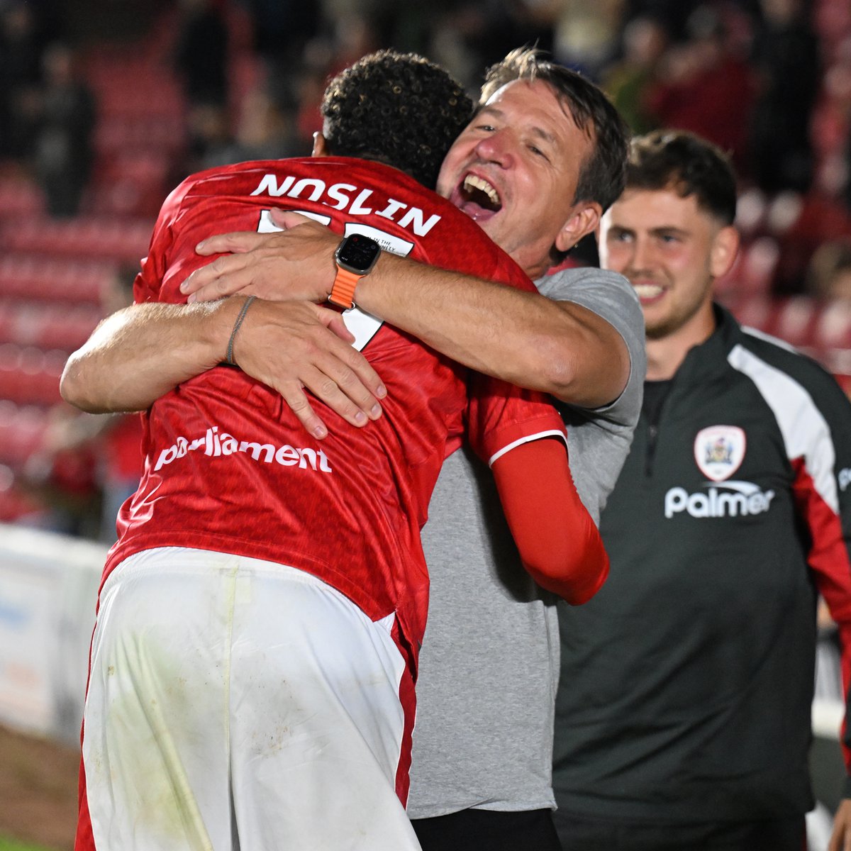 BarnsleyFC's tweet photo. The passion of this Barnsley FC team. WOW ❤️

What a great night we had yesterday, Reds 🫡 https://t.co/REvQL6YscX