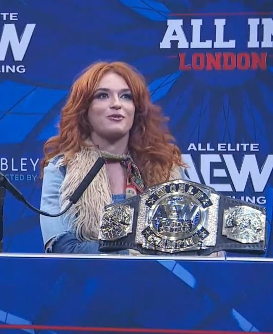 TheklaStan's tweet photo. Jamie Hayter with gold is my most favorite thing ever. So iconic!!

#AEWDynamite https://t.co/p2c20yldWz