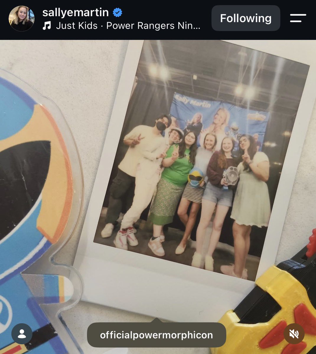 nottheomartin's tweet photo. not sally martin making us the first pic of her photo dump omg https://t.co/OdxbXbLS7m